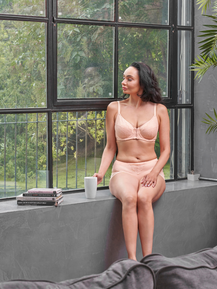 Grace Silk and Organic Cotton Full Cup Front Zip Wired Bra in Peach, front view – Juliemay Lingerie